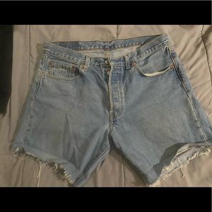 Vintage Levi Shorts - 34 M